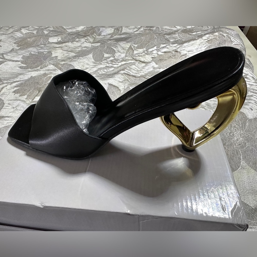 🖤 Heart Heel Slides 🖤 Size 10